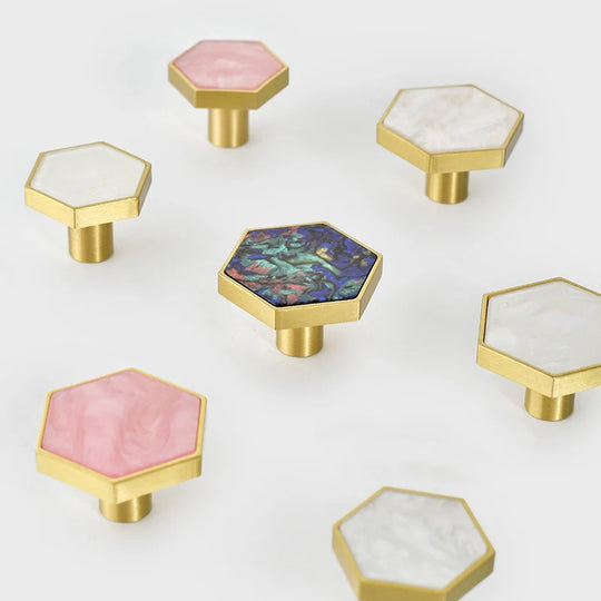 Modern Brass Shell Knobs – Colorful Cabinet Pulls for Wardrobes, Dressers, and Cupboards