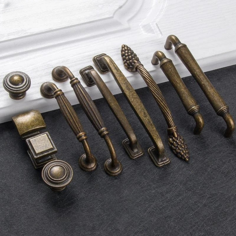 Antique Bronze Cabinet Handles - Retro Drawer Pulls, Vintage Zinc Alloy Kitchen Hardware for Furniture, Dresser, and Locker